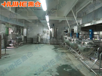 精美展示軟包裝豆奶生產(chǎn)線_全自動(dòng)牛奶軟包裝生產(chǎn)線實(shí)拍圖,讓客戶更直觀的了解我們的產(chǎn)品!